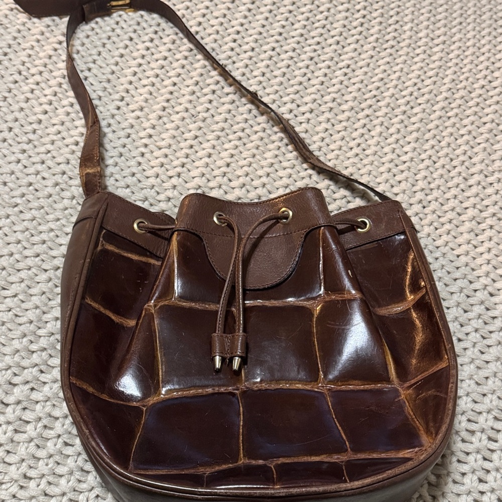 Vintage brown leather croc shoulder bag